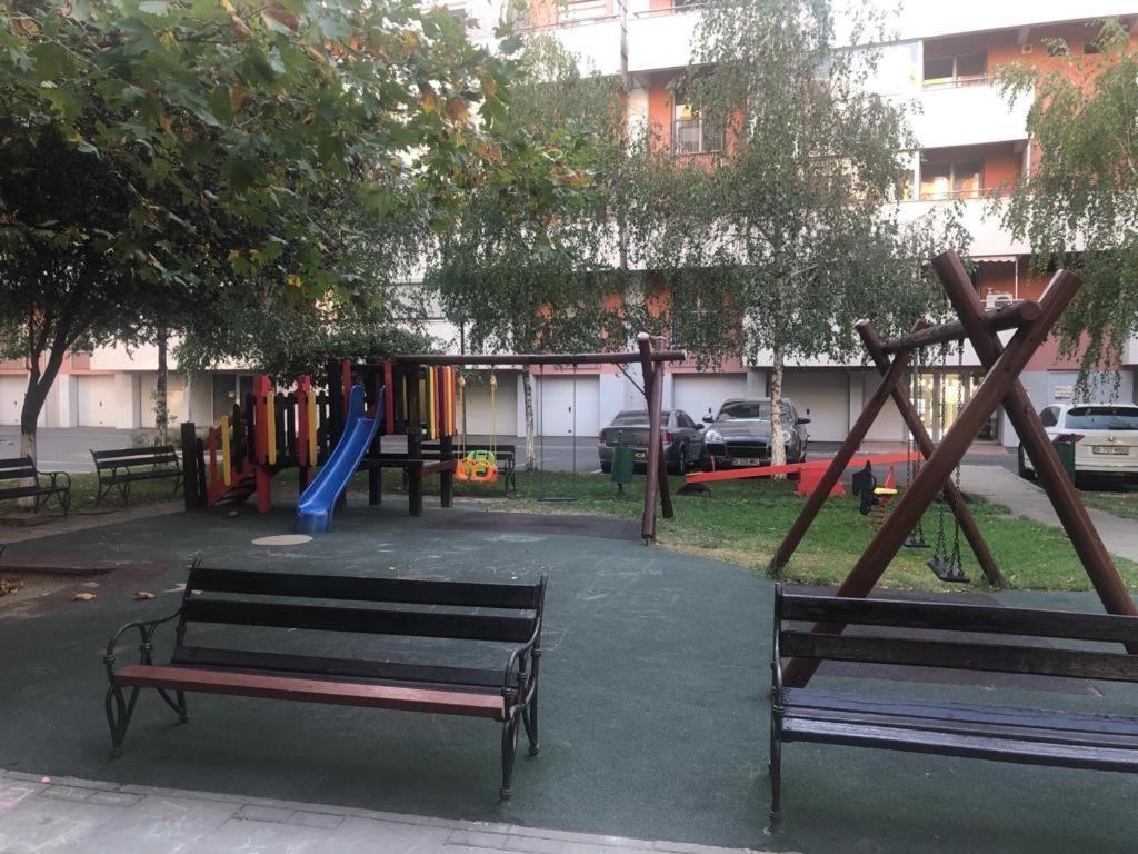 Family Retreat Politehnica Park Appartement Boekarest Buitenkant foto